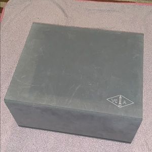 Van Cleef & Arpels box